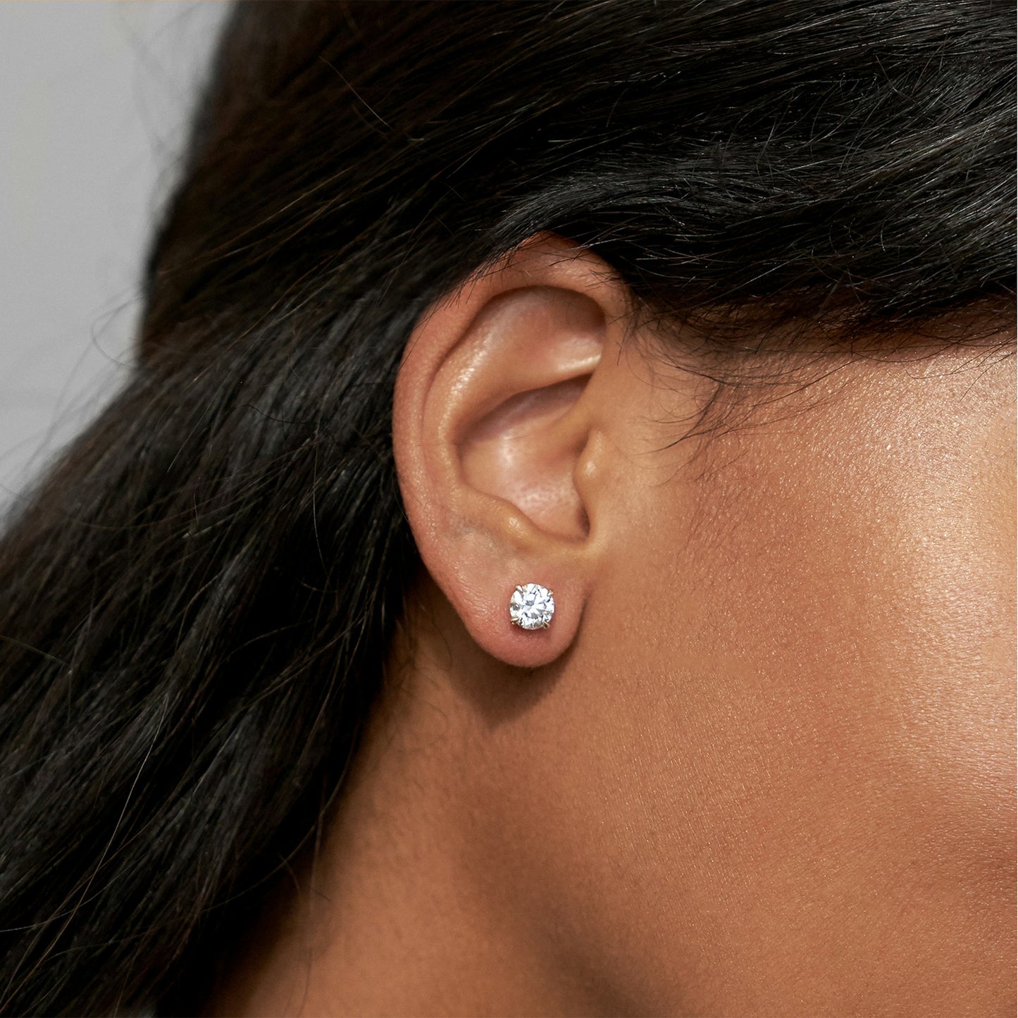 Clous d'oreilles en diamant classiques - Boucles d'oreilles avec pierre ronde