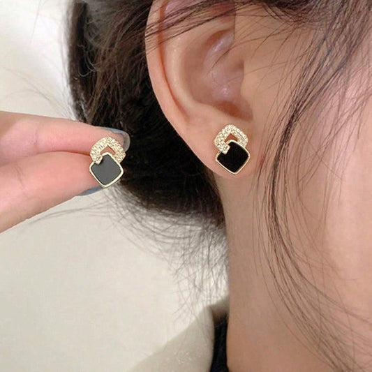 Les boucles d'oreilles géométriques - Boucles d'oreilles en zircon noir