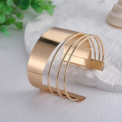 Yuki – Bracelet Vintage Classique Doré