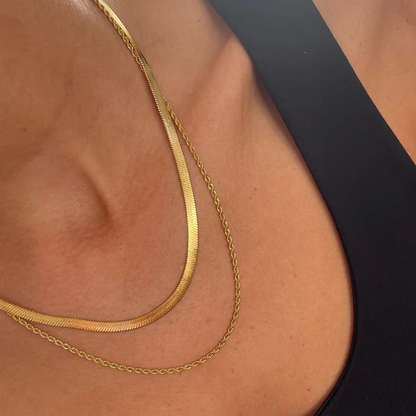Alina – Collier Torsadé Double Couches en Os de Serpent