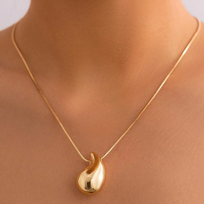 Collier avec pendentif en forme de goutte d'eau surdimensionné - Collier plaqué or avec pendentif en forme de goutte d'eau