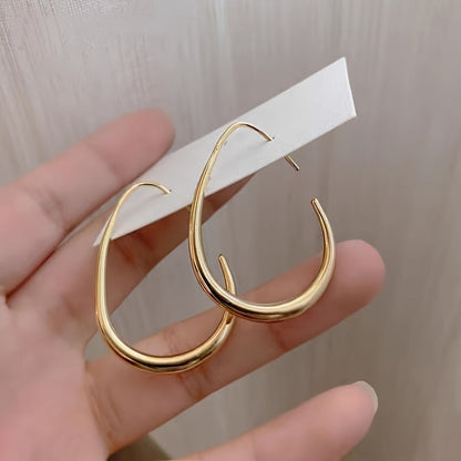 Kim – Boucles d’Oreilles Goutte avec une Touche de Luxe