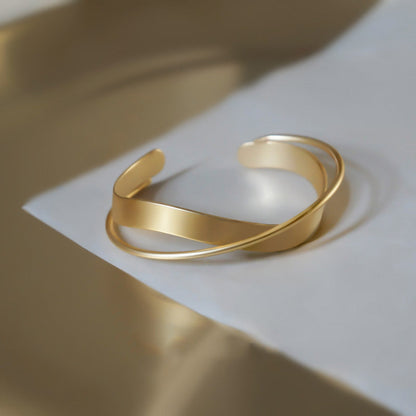 Liora – Bracelet Minimaliste Éclatant