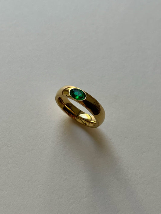 Goldring mit Smaragd-Pierre précieuse sertie