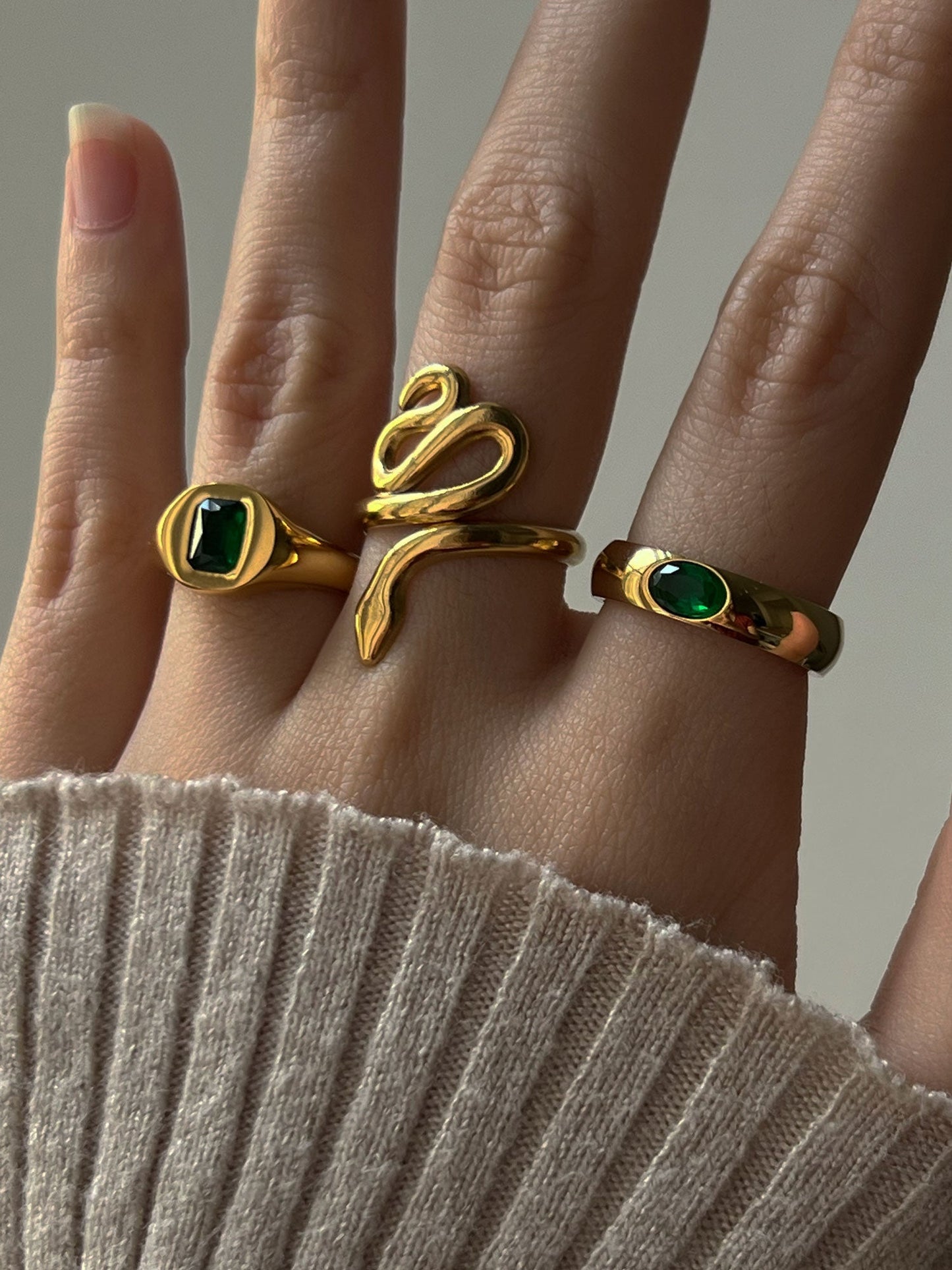 Goldring mit Smaragd-Pierre précieuse sertie