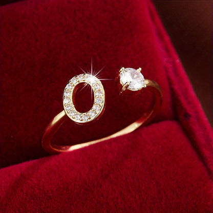 Nova – Bague Moderne Ouverte avec Initiale et Cubic Zirconia