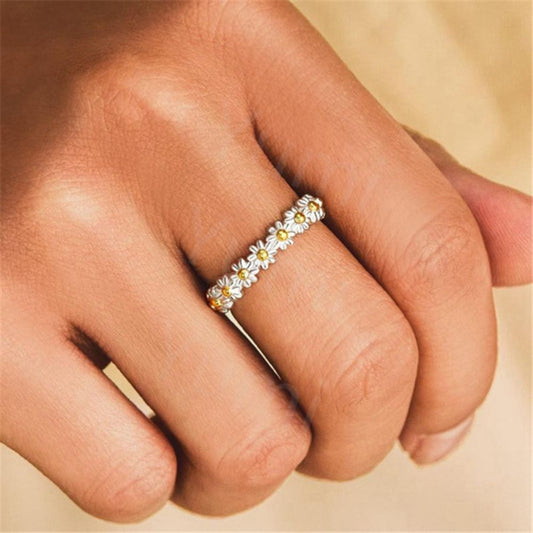 Lila – Bague Fleur Marguerite Douce