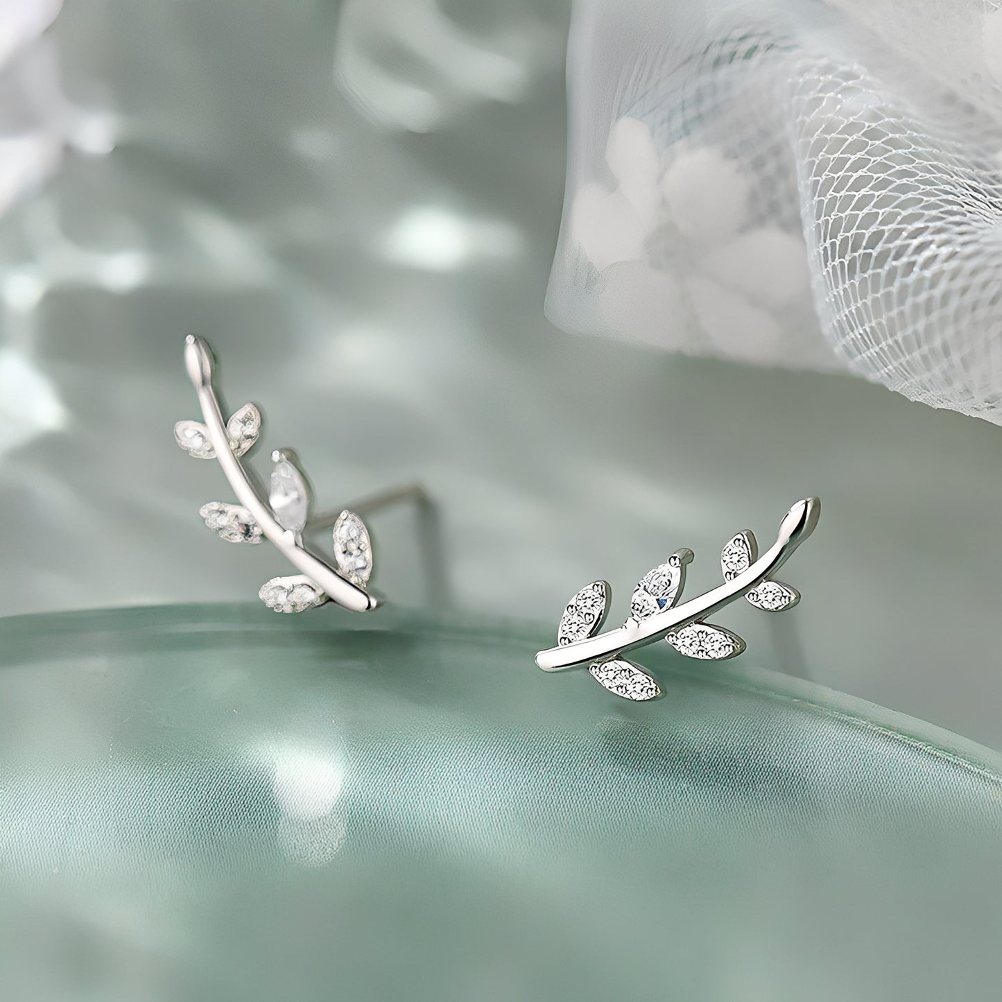 Liana – Boucles d’Oreilles Feuilles Brillantes