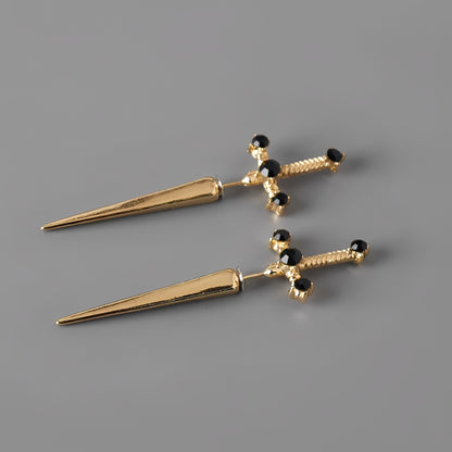 Lionore – Boucles d'Oreilles Épée Gothiques