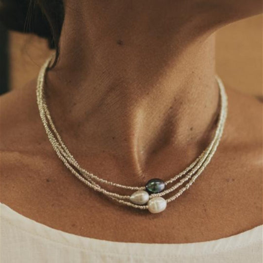 Grâce Éternelle – Collier en Perles Naturelles