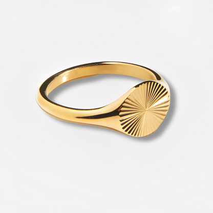 Yesha – Bague Ondulée Ronde en Acier Inoxydable