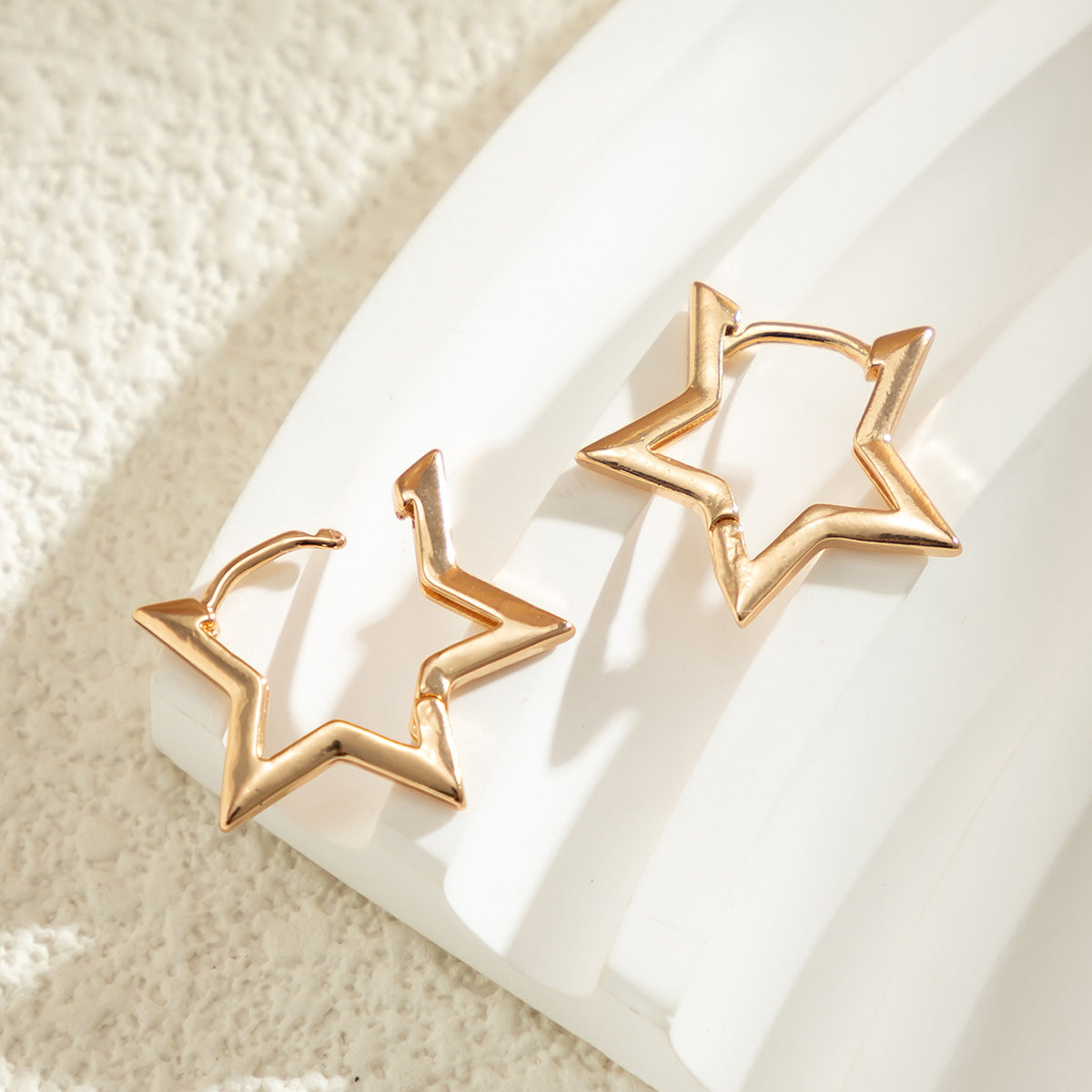 Boucles d'oreilles Huggie Étoile - Anneaux en étoile