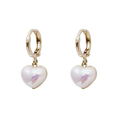 Noreen – Boucles d’Oreilles Cœur Élégantes avec Perle