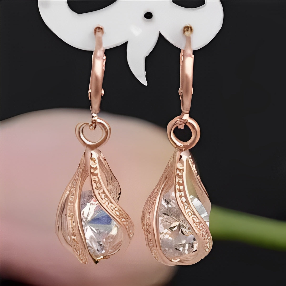 Gwen – Boucles Pendantes en Diamant