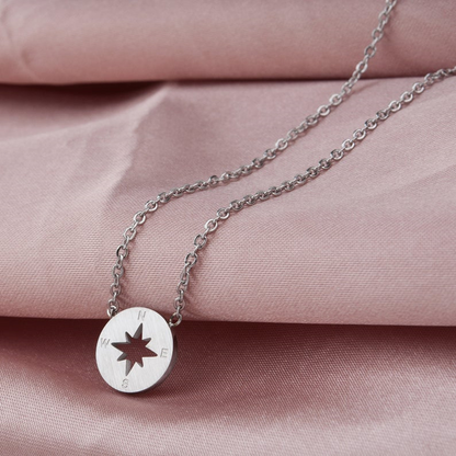 Collier Charme avec Compas Rond