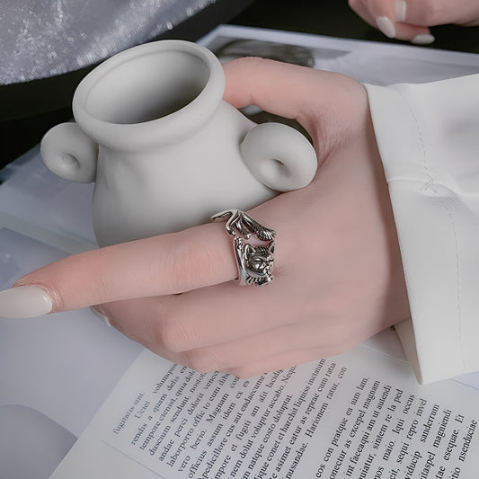 Mia – Bague Chat Élégante
