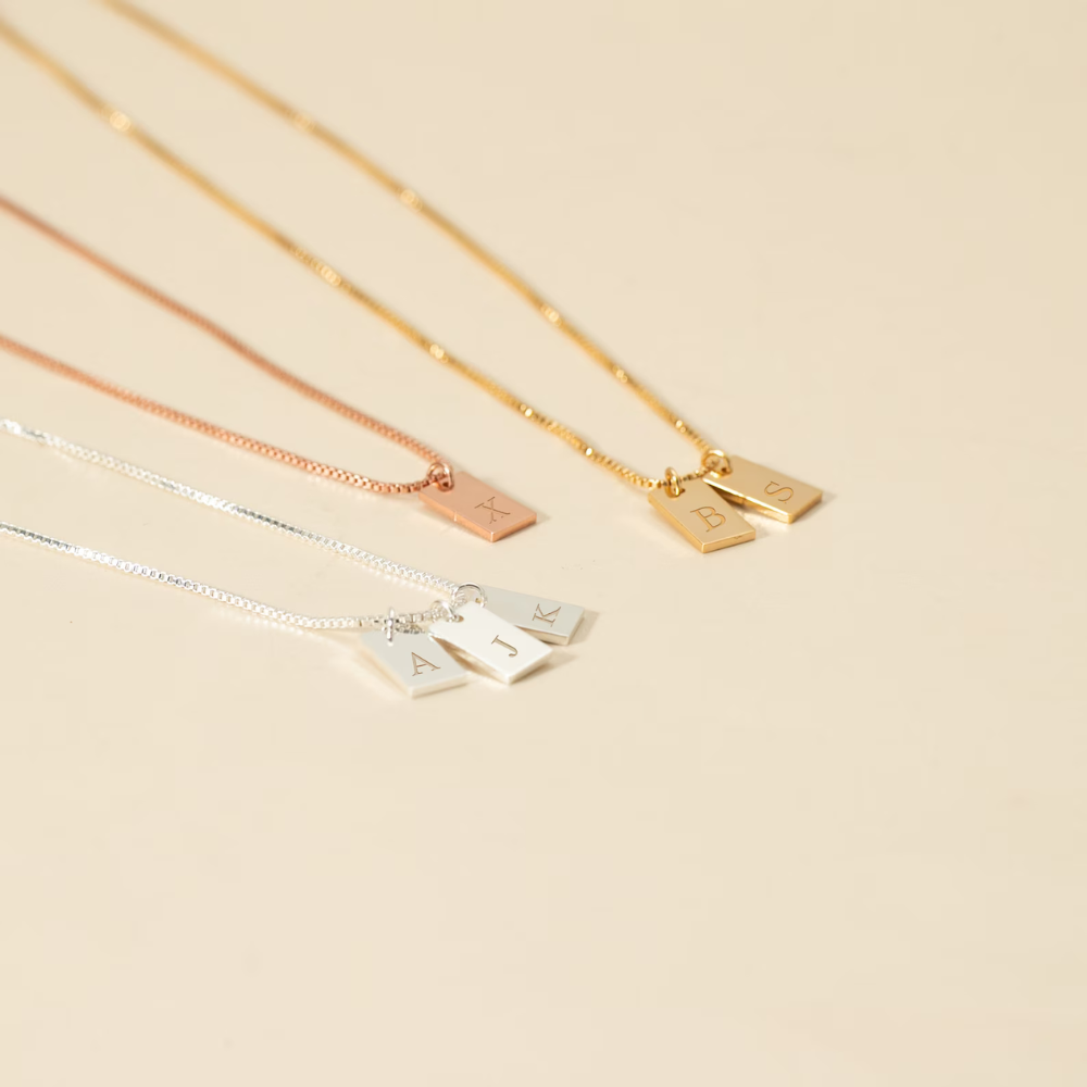 Collier personnalisé avec carte gravée – Collier avec plaque nominative gravée