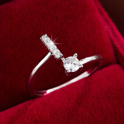 Nova – Bague Moderne Ouverte avec Initiale et Cubic Zirconia