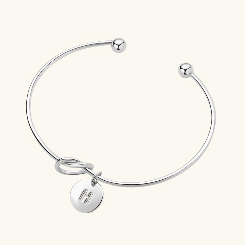 Belle – Bracelet Initiale Élégant