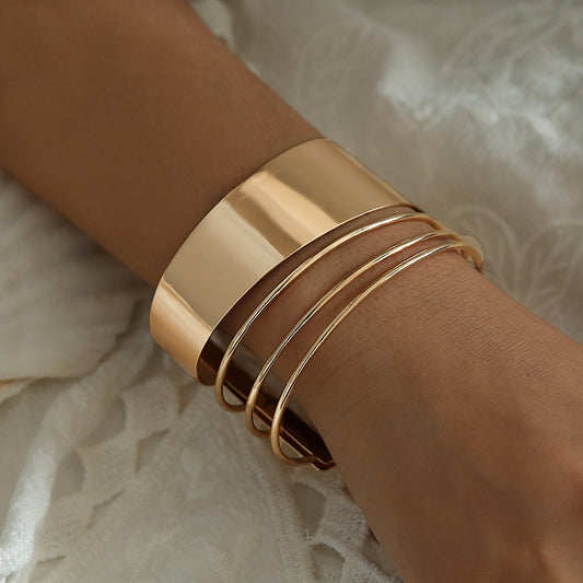 Yuki – Bracelet Vintage Classique Doré