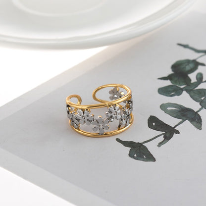 Merina – Bague Fleur de Marguerite Asymétrique