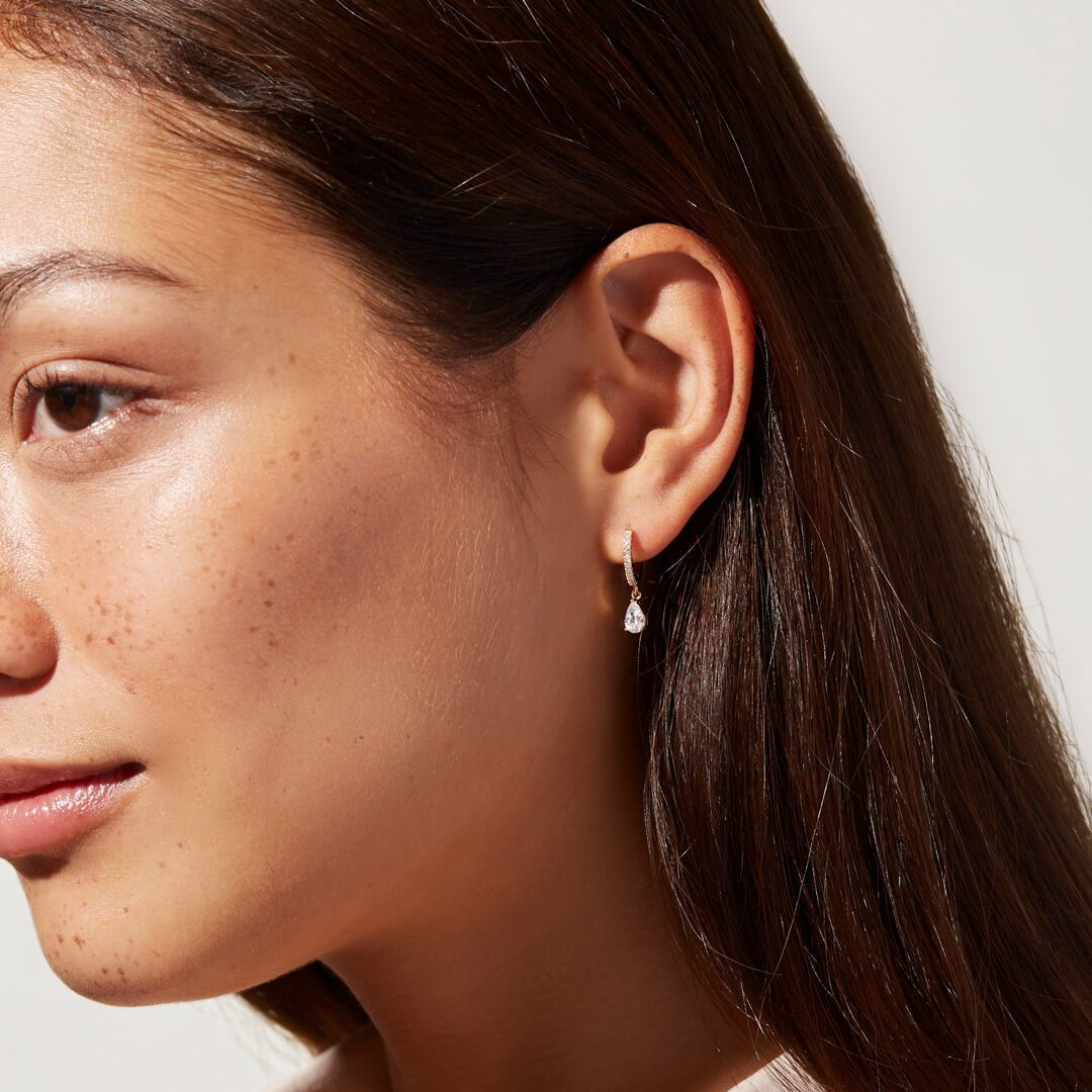 Boucles d'oreilles Cristaux en goutte - Huggies délicats en zircon