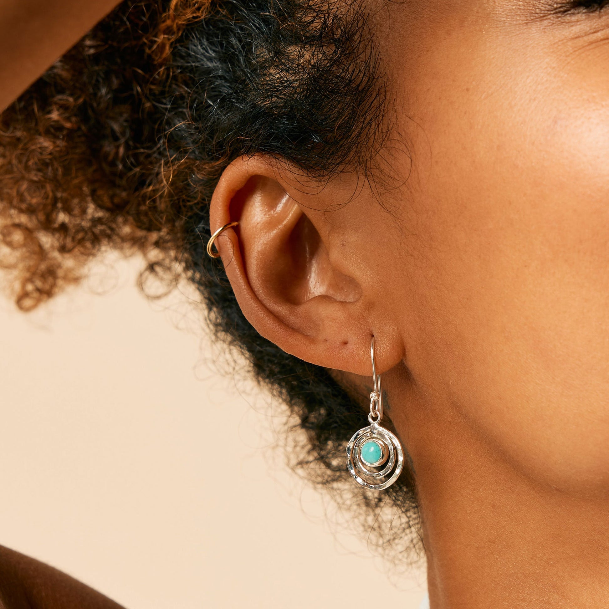 Boucles d’Oreilles Turquoise & Perle – Argent Sterling