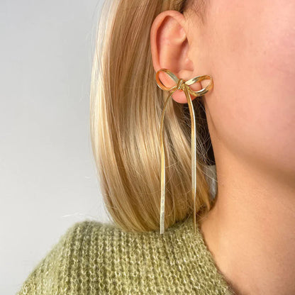 Nira – Boucles d’Oreilles Nœud Délicates