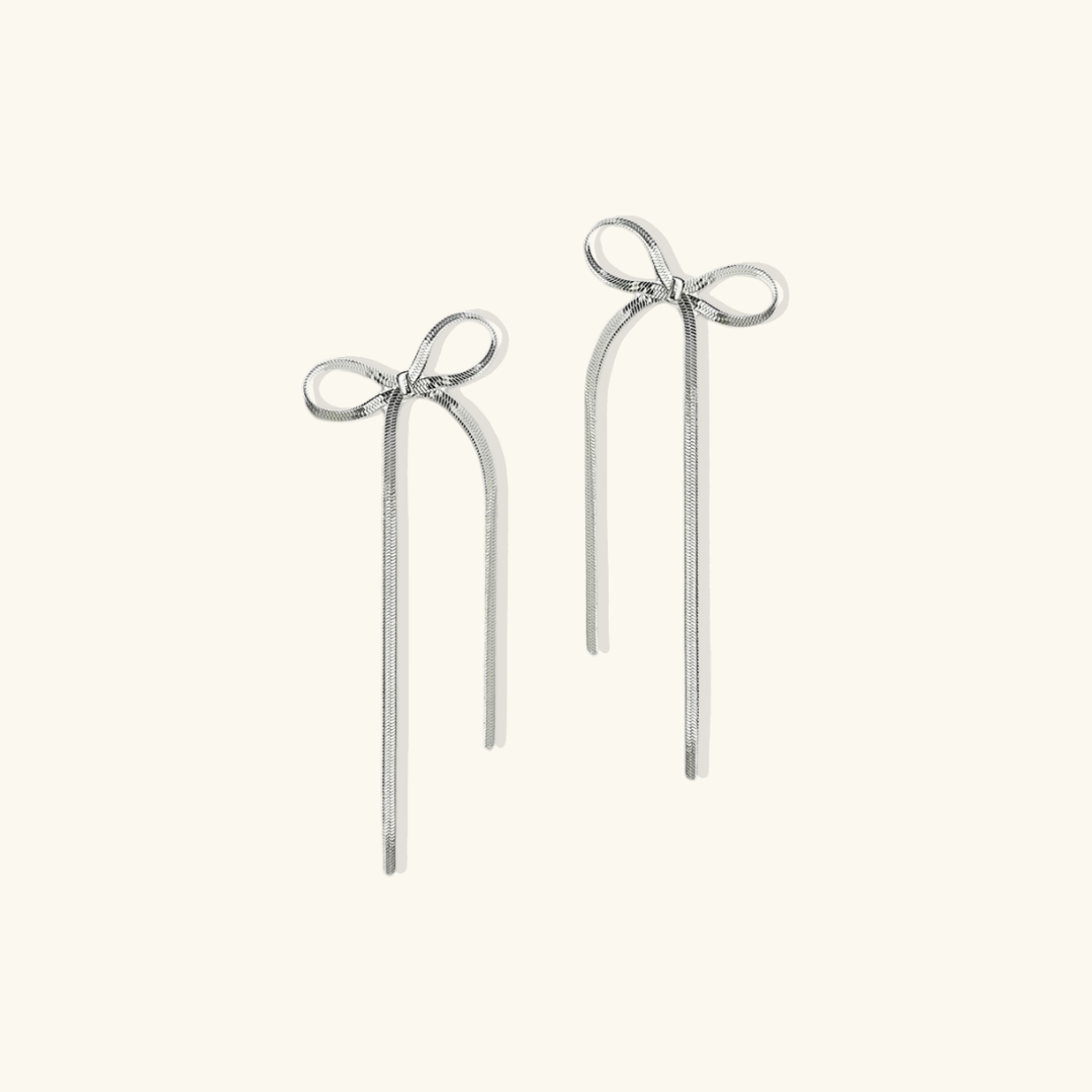 Nira – Boucles d’Oreilles Nœud Délicates