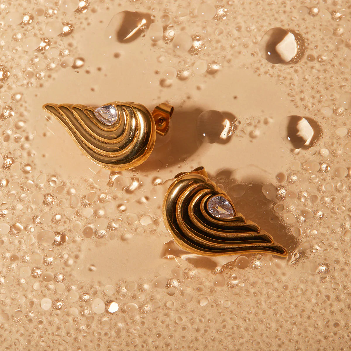 Brenda – Boucles d’Oreilles Cœur Élégantes