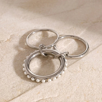 Briana – Bague Empilée à Perles Élégante
