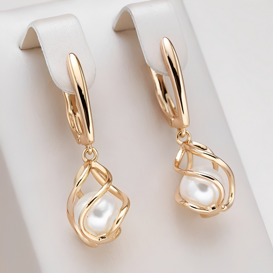 Elena – Boucles d'Oreilles Élégantes de Perles en Or