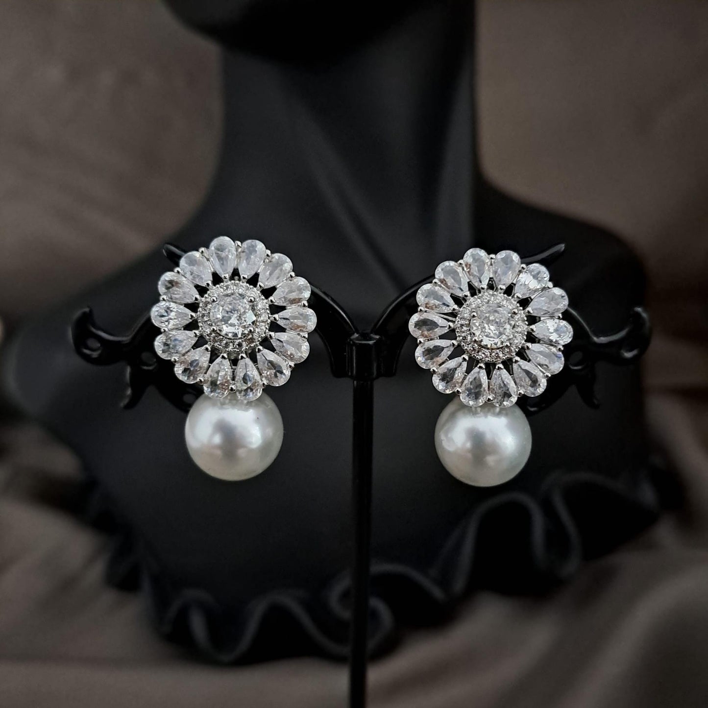 Fiona – Boucles d'Oreilles Perle et Zircon pour Femmes