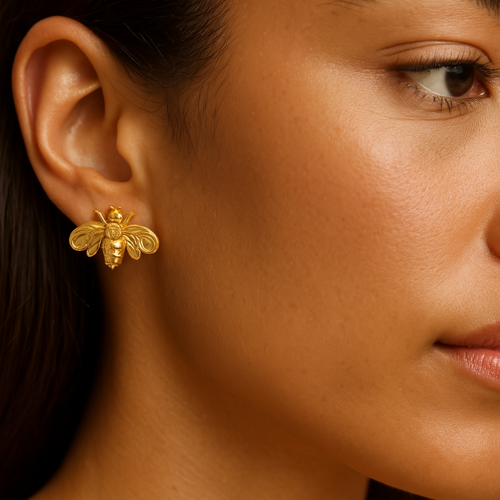 Charlotte – Mini Boucles d'Oreilles Abeille