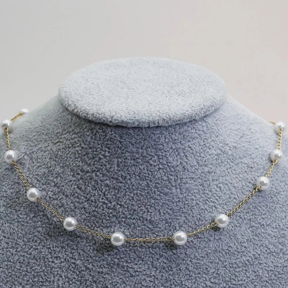 Vivienne – Collier doré avec perles