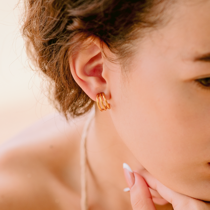 Camille – Créoles Enveloppantes Subtiles