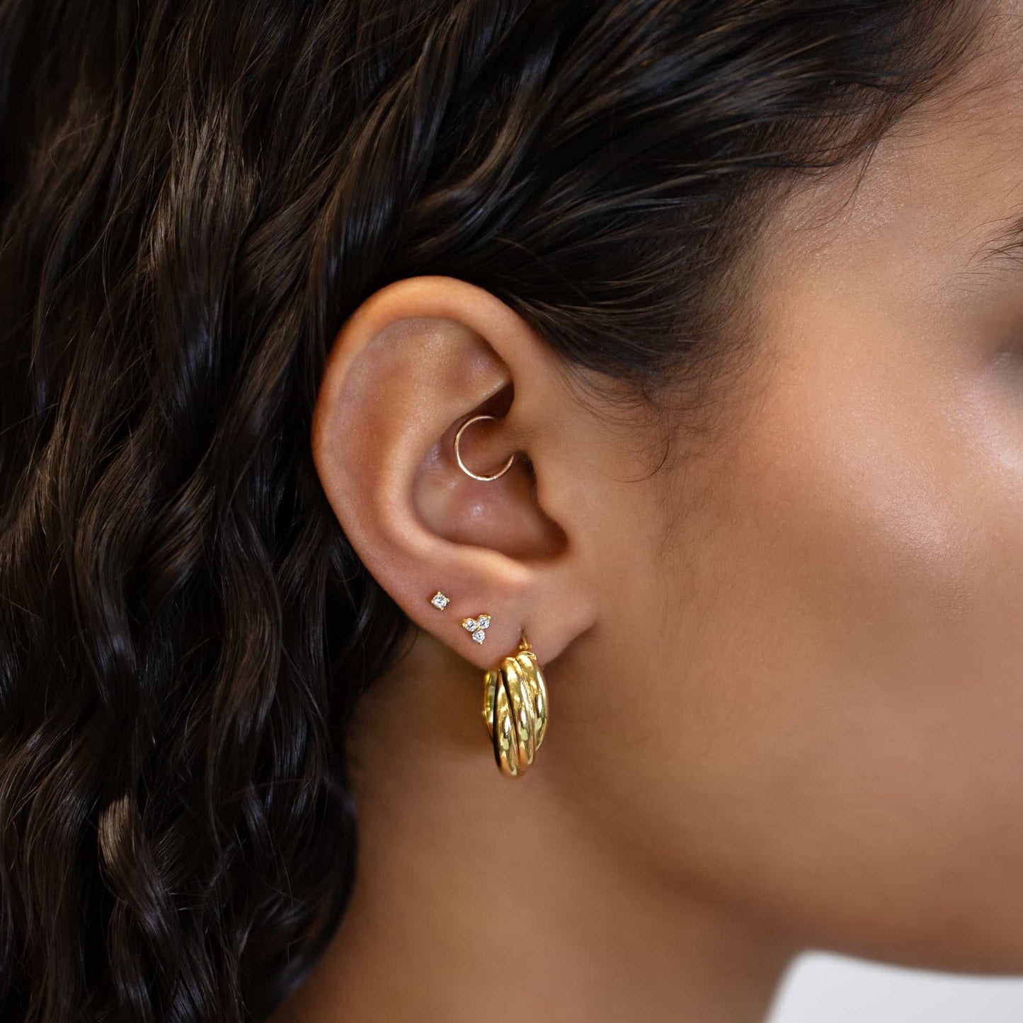 Boucles d'oreilles avec petit pavé de trèfle