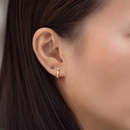 Mini boucles d'oreilles en pierre de naissance (Rubis)