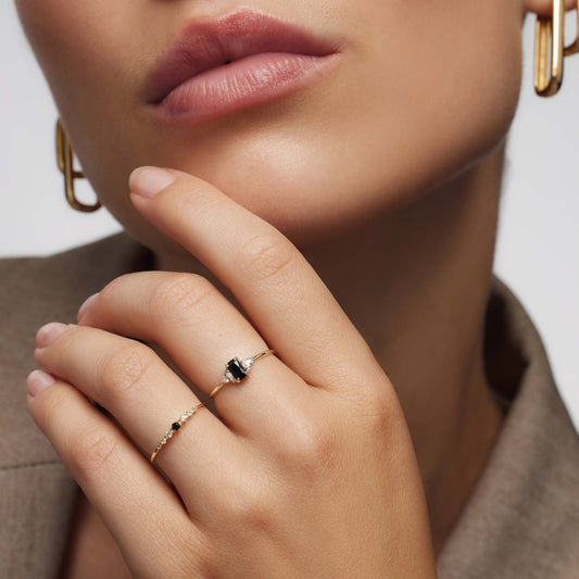 Kaye – Bague Baguette en Spinelle Noir