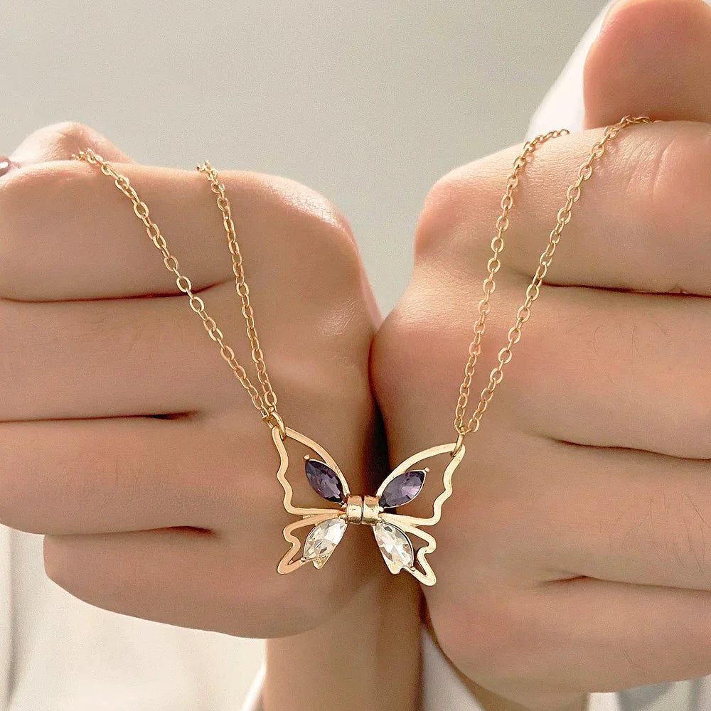 Avril – Collier Papillon Magnétique en Or