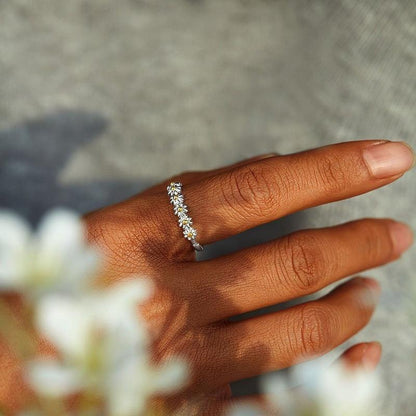 Flavia – Bague Marguerite Ajustable en Argent Émaillé