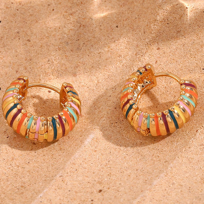 Chelsea – Créoles Dorées à Rayures Arc-en-Ciel