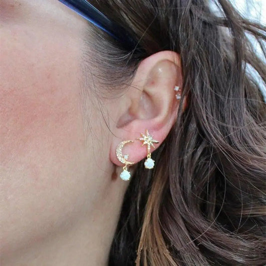 Carol – Boucles d'Oreilles Lune et Étoiles en Or et Opale