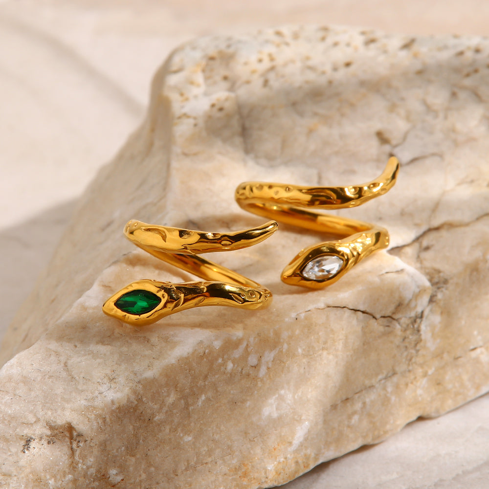 Nyx – Bague Serpent Lave Dorée