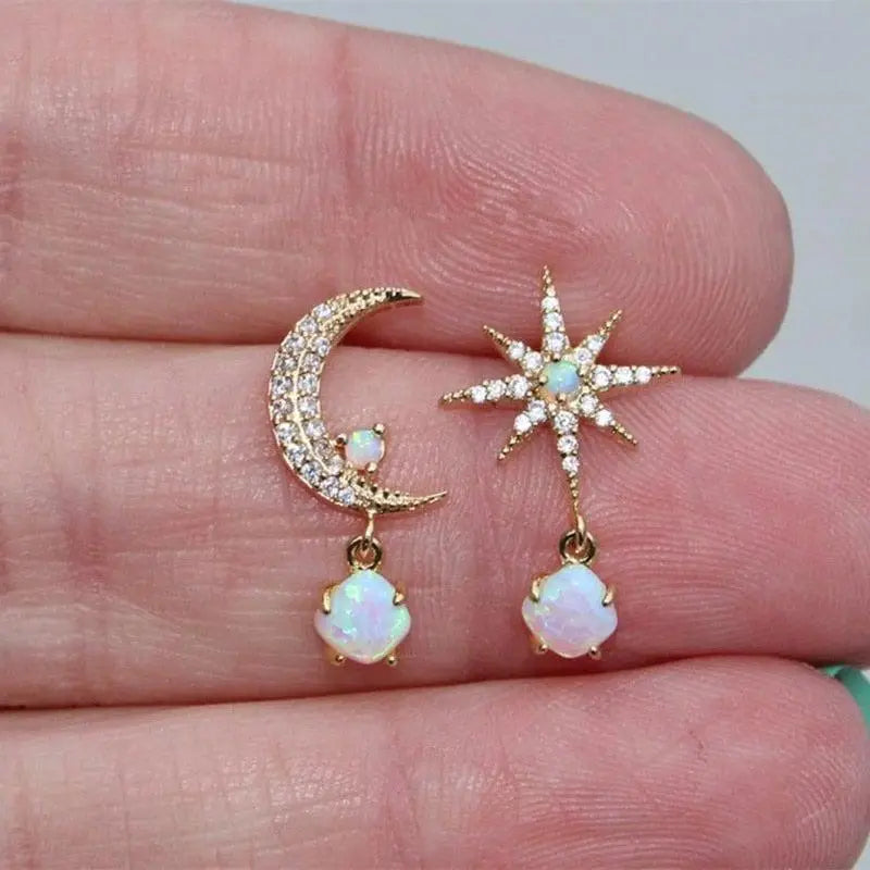 Carol – Boucles d'Oreilles Lune et Étoiles en Or et Opale