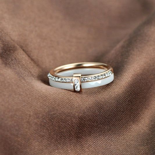 Cerelia – Bague de Luxe en Céramique avec Circonia