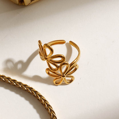 Fiora – Bague Dorée à Fleur Cinq Pétales