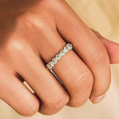 Flavia – Bague Marguerite Ajustable en Argent Émaillé
