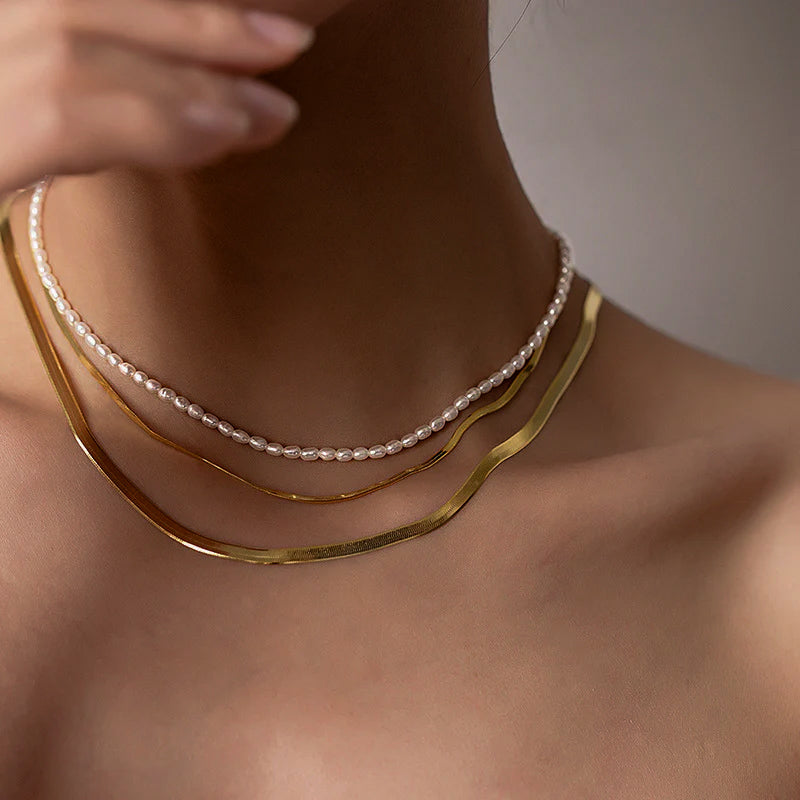 Avaria - Collier ras du cou en perles d'eau douce