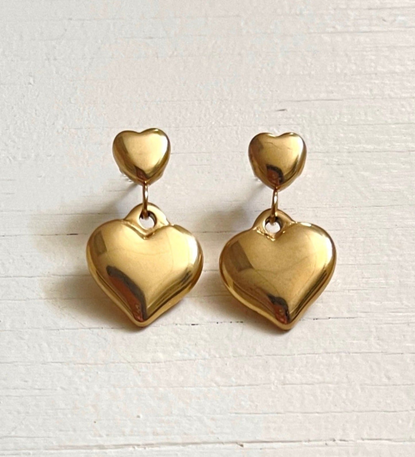 Cassie - Boucles d'oreilles Double Cœur